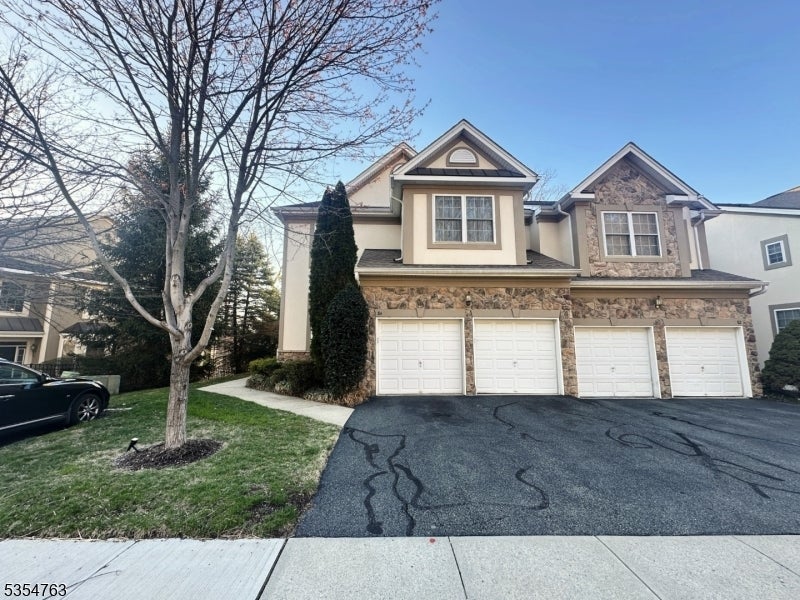 Photo of Listing #3960340