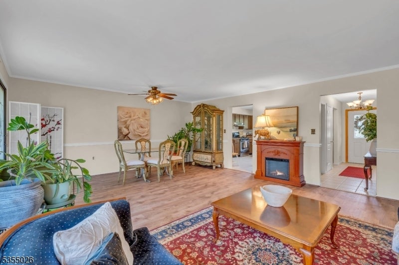 Photo of Listing #3960412