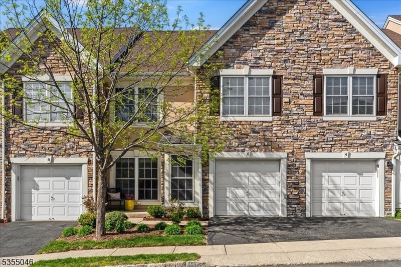 Photo of Listing #3960416