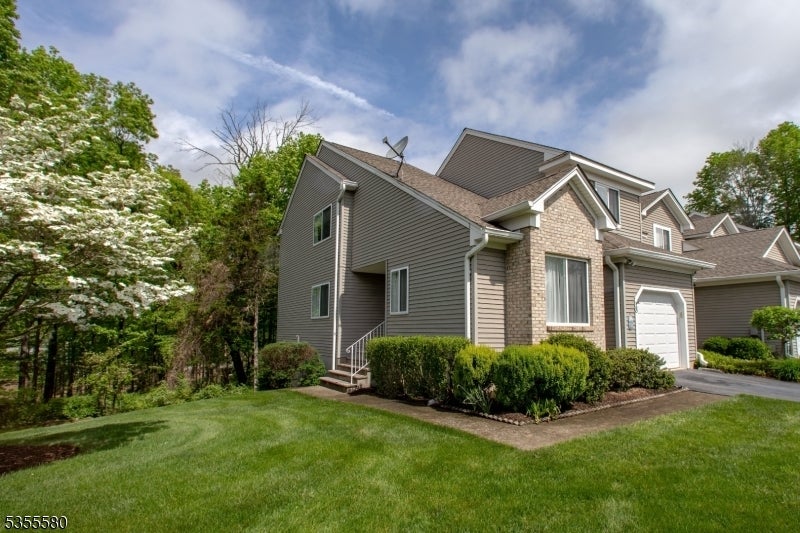 Photo of Listing #3960916