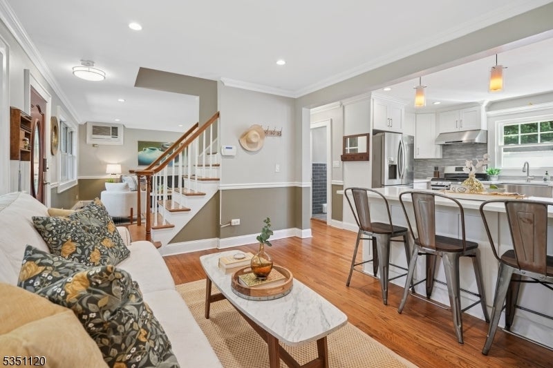 Photo of Listing #3961210