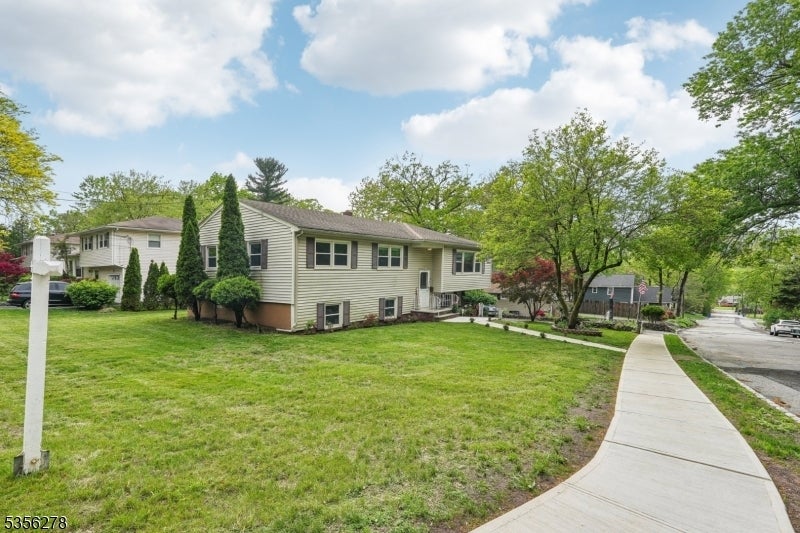 Photo of Listing #3961458