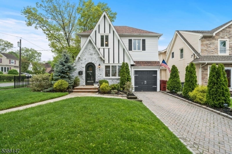Photo of Listing #3961567
