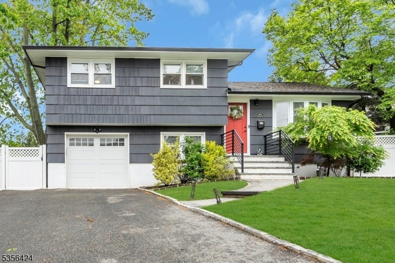 Photo of Listing #3961615