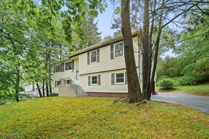 Photo of Listing #3961745