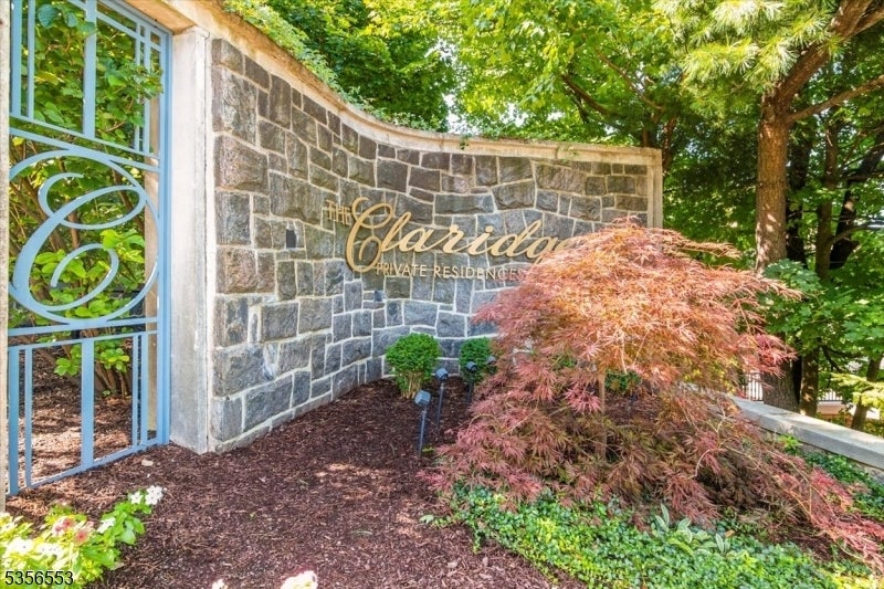 Photo of Listing #3961810