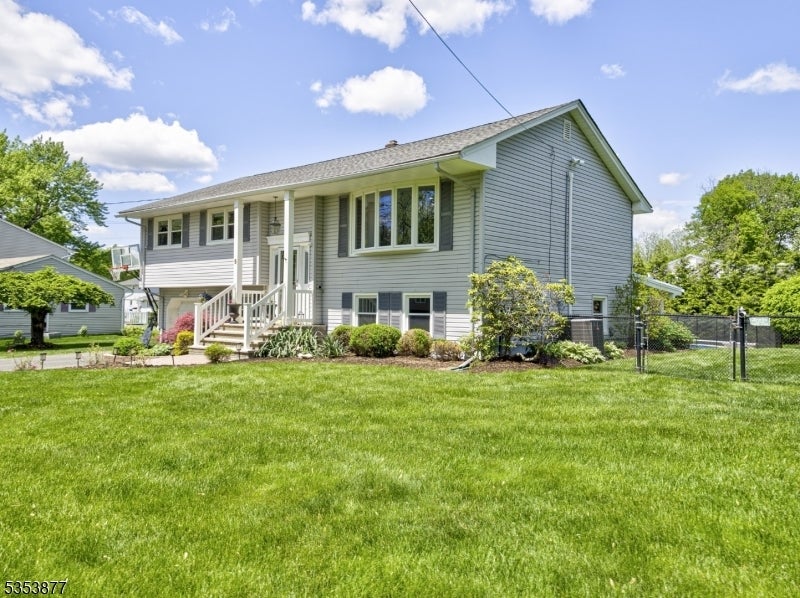 Photo of Listing #3962160