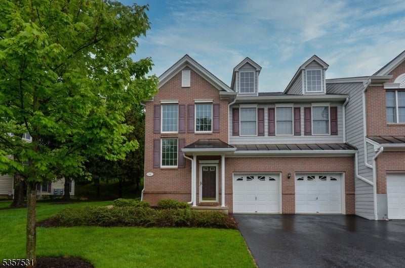Photo of Listing #3962493