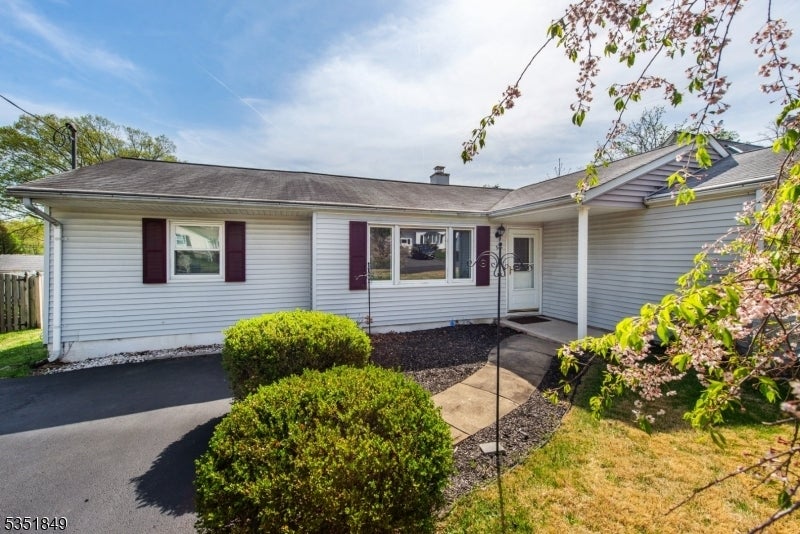 Photo of Listing #3962844
