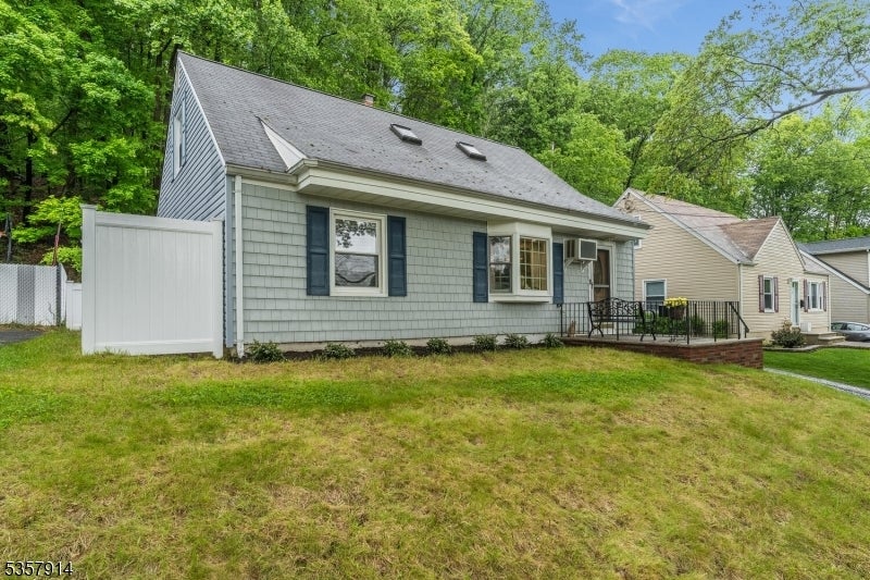 Photo of Listing #3963465