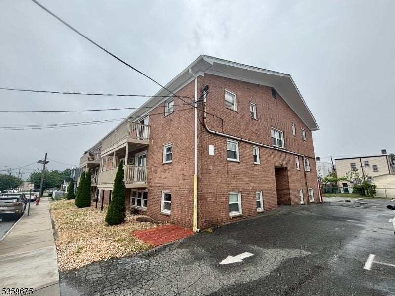 Photo of Listing #3963716