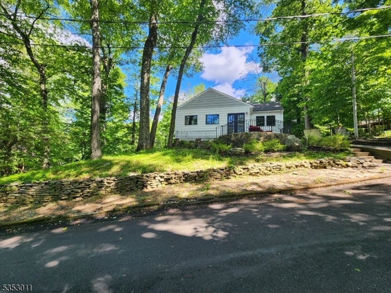 Photo of Listing #3965293