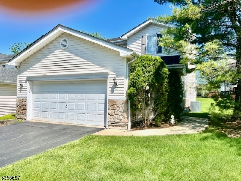 Photo of Listing #3965753