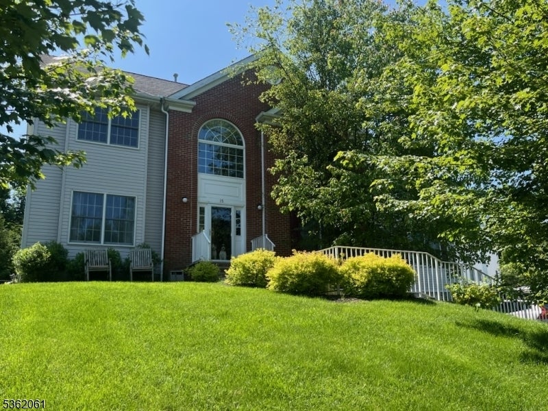 Photo of Listing #3966687