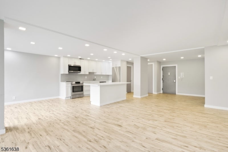 Photo of Listing #3966750