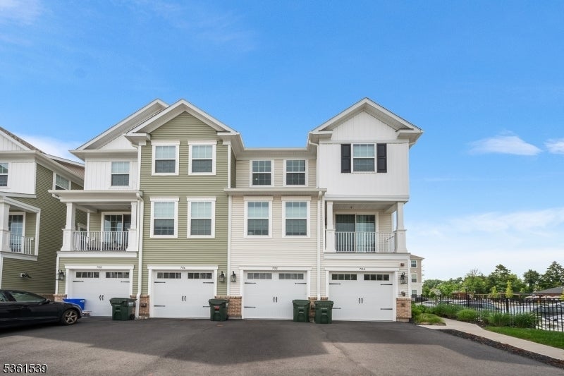 Photo of Listing #3967490