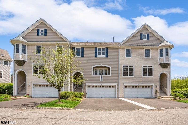 Photo of Listing #3967573