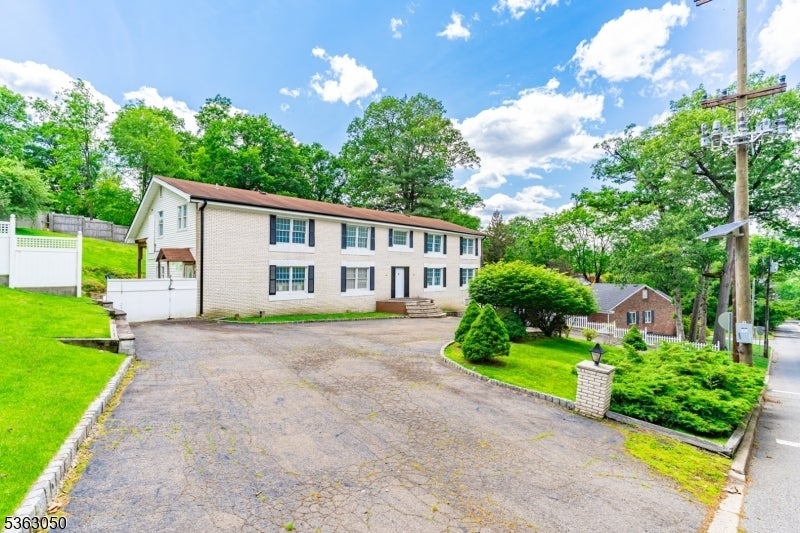 Photo of Listing #3967621