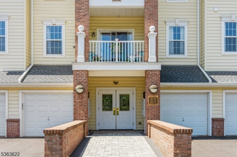 Photo of Listing #3968129