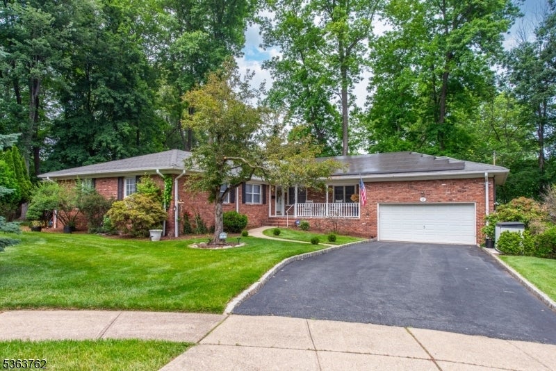 Photo of Listing #3968250