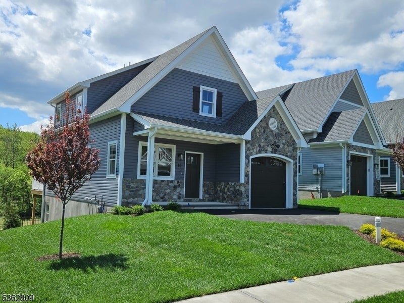 Photo of Listing #3968252