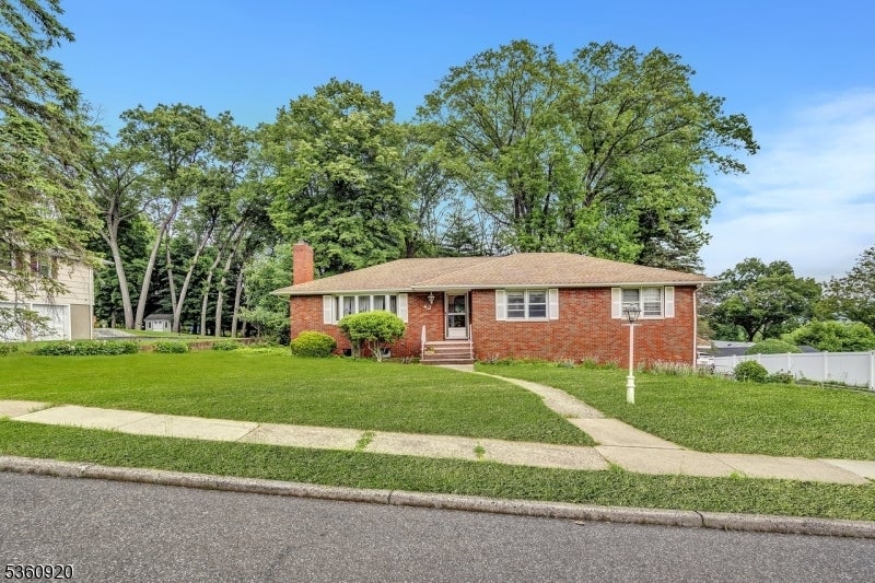 Photo of Listing #3968311