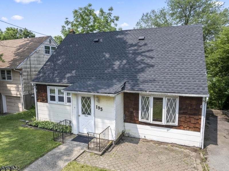 Photo of Listing #3968753