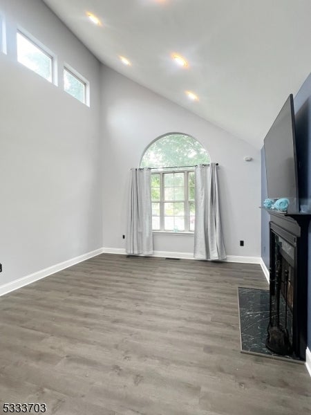 Photo of Listing #3969125