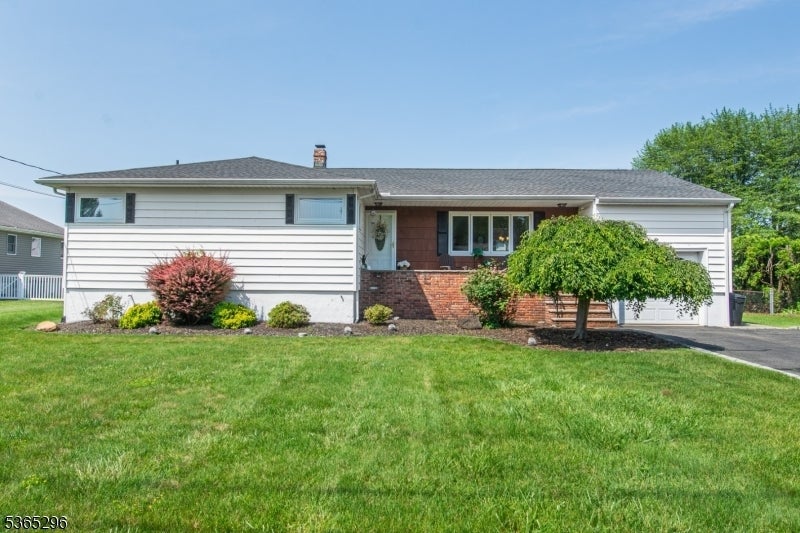 Photo of Listing #3969642