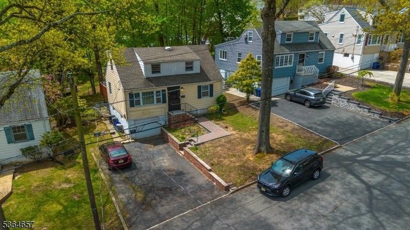 Photo of Listing #3969653
