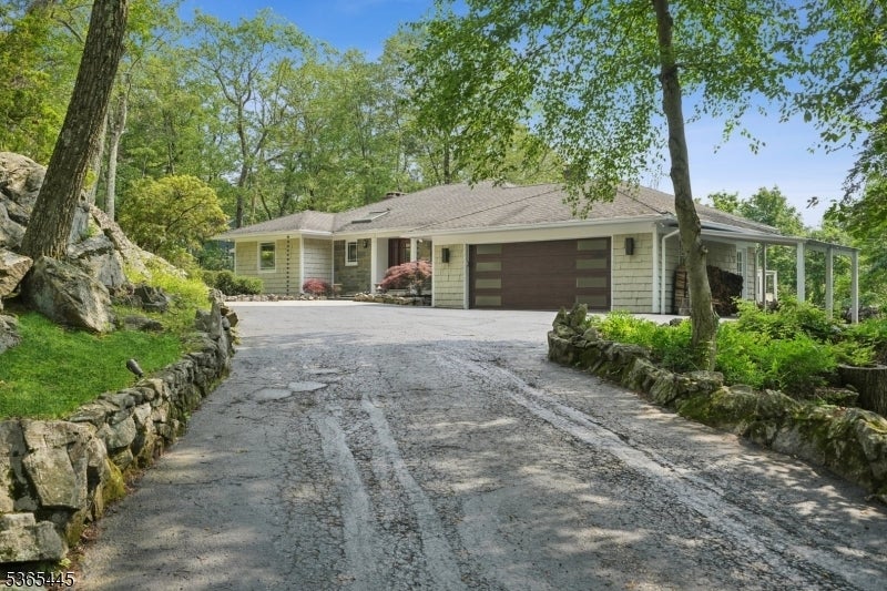 Photo of Listing #3969752