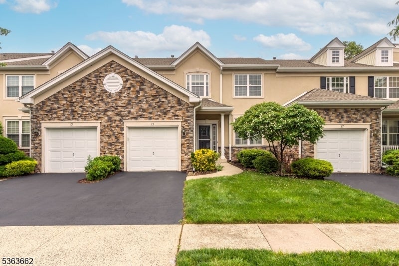 Photo of Listing #3969810
