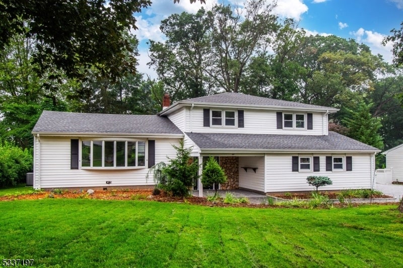 Photo of Listing #3970292