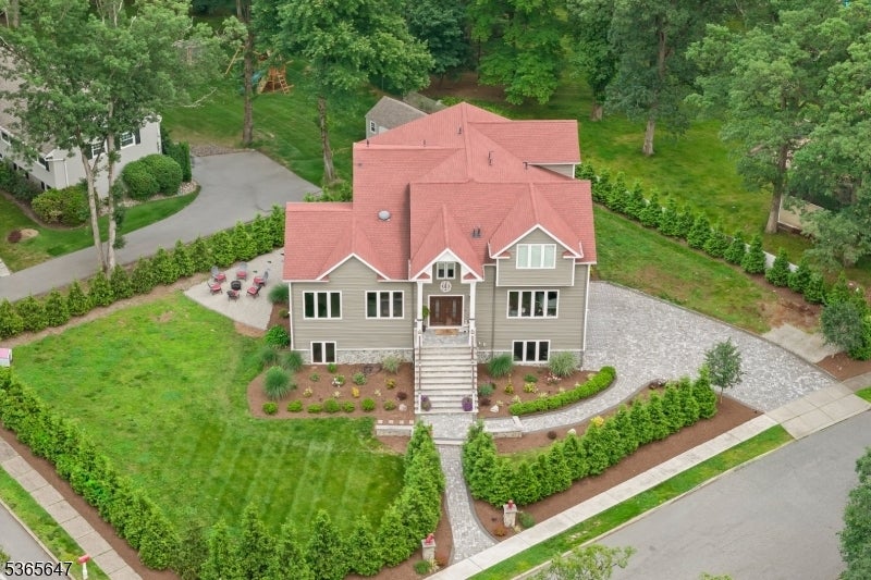 Photo of Listing #3970378