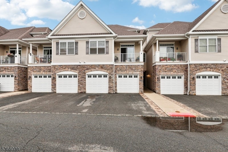 Photo of Listing #3970380