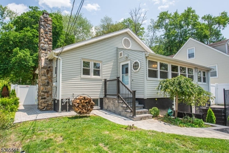 Photo of Listing #3970812