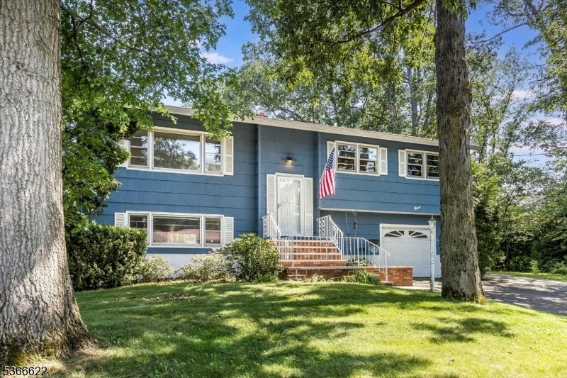Photo of Listing #3970897