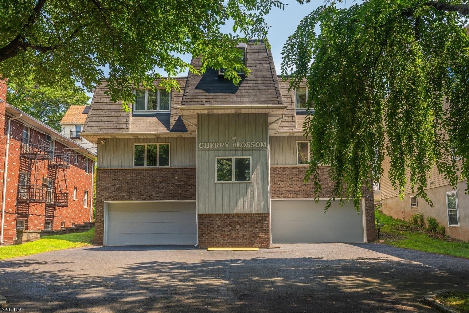 Photo of Listing #3971236