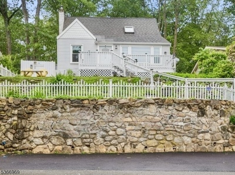 Photo of Listing #3971275