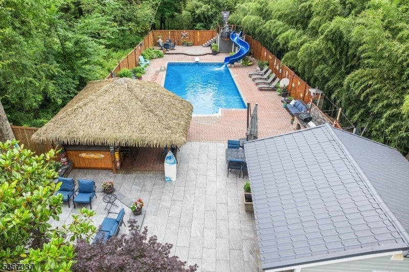 11 Ash St, Bridgewater Twp.