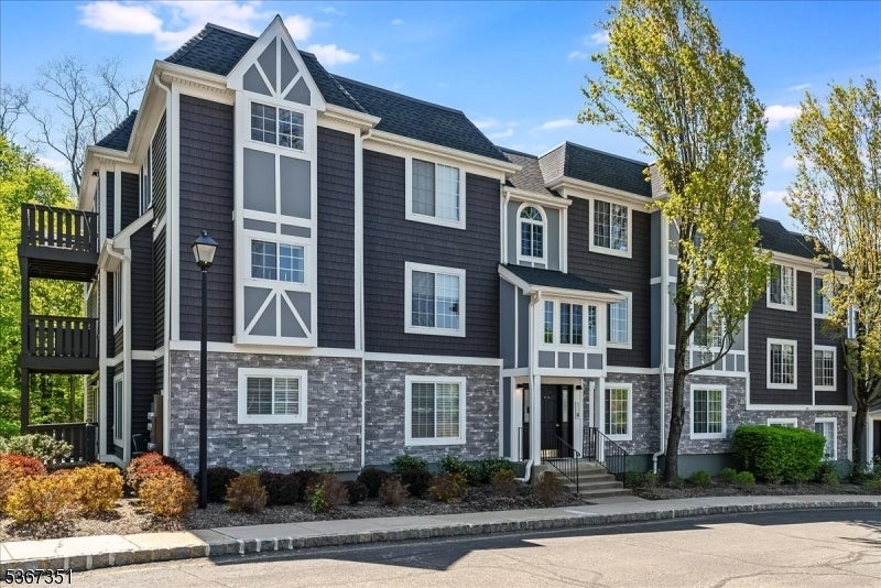 Photo of Listing #3971443