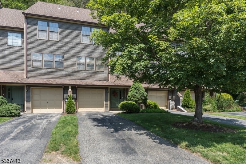 Photo of Listing #3971528