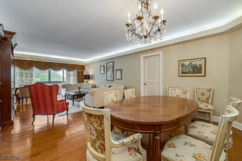 Photo of Listing #3972139
