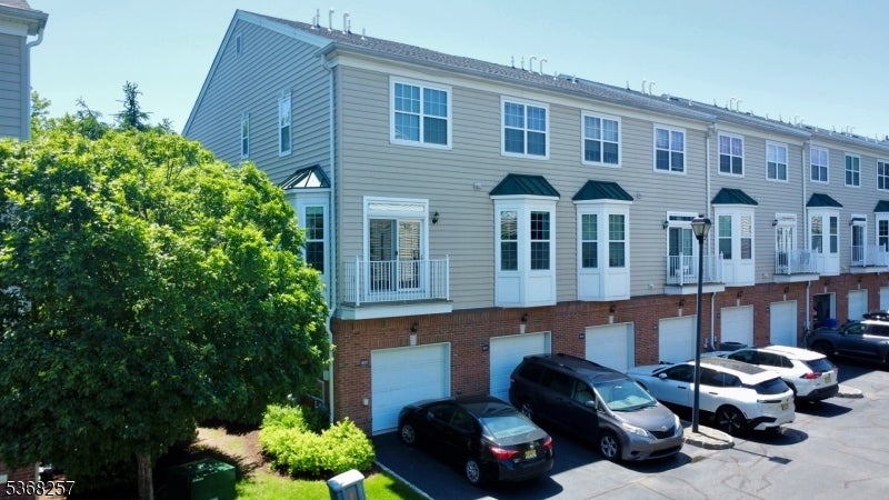 Photo of Listing #3972340