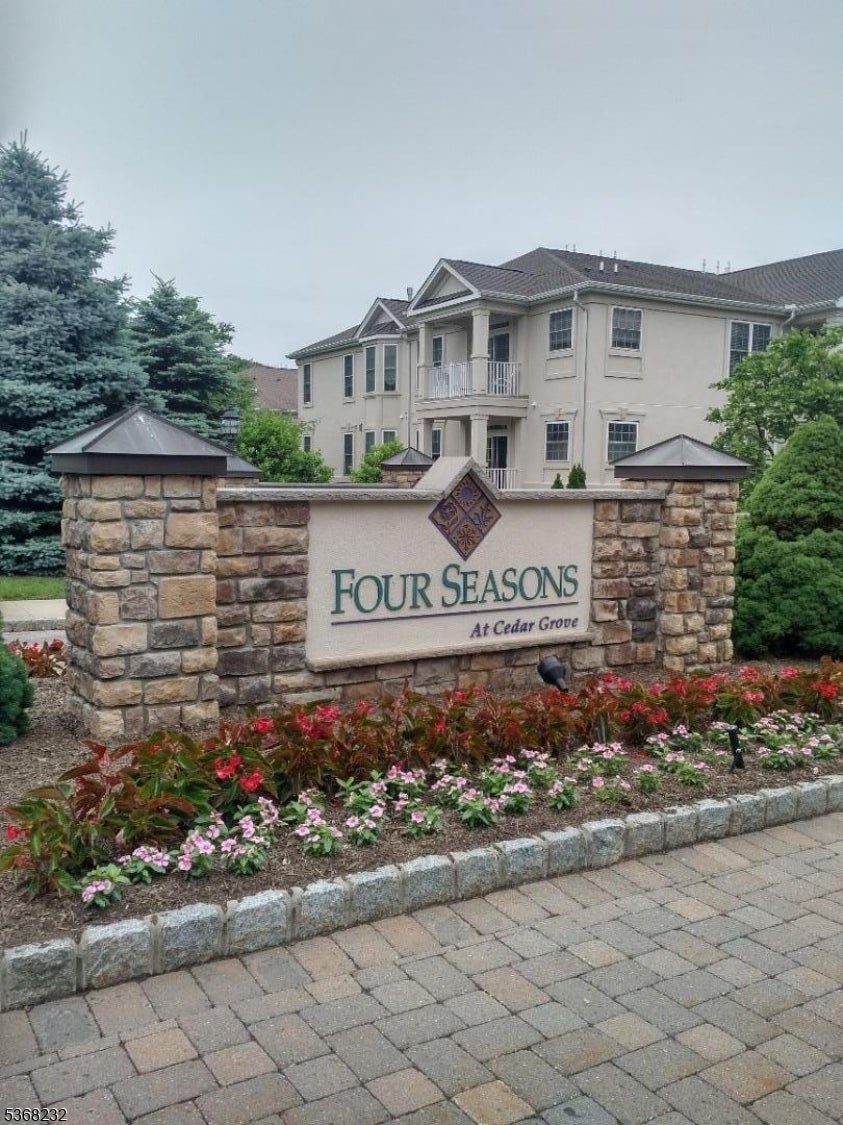 Photo of Listing #3972375