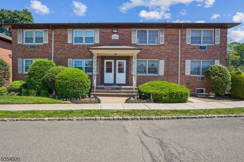 Photo of Listing #3972409