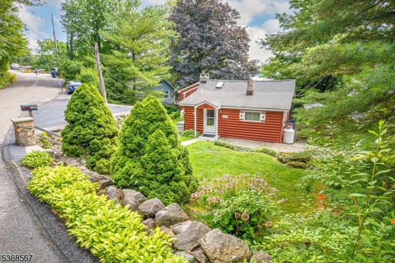 Photo of Listing #3972550