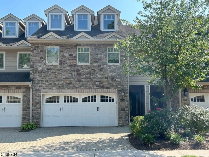 Photo of Listing #3972718