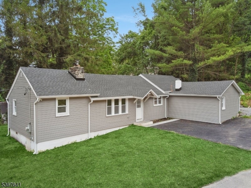 Photo of Listing #3972792