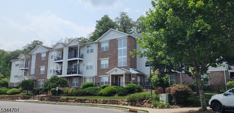 Photo of Listing #3972814